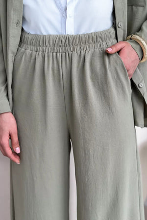 Relaxed Fit Wide-Leg Two-Piece Set
