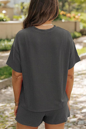 The Effortless Set for Slow Mornings and Sunlit Afternoons