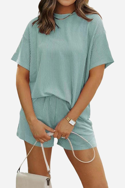 The Effortless Set for Slow Mornings and Sunlit Afternoons