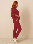 Colorblock Comfort Tracksuit with contrast curved panels in wrinkle-resistant fabric