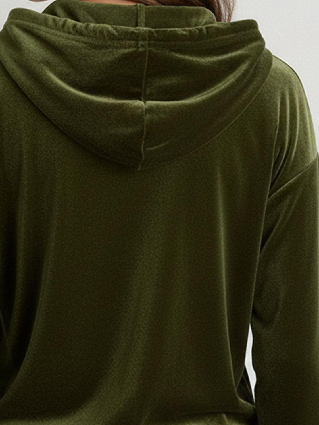 Ultra-soft velvet half-zip hoodie with kangaroo pocket and relaxed fit