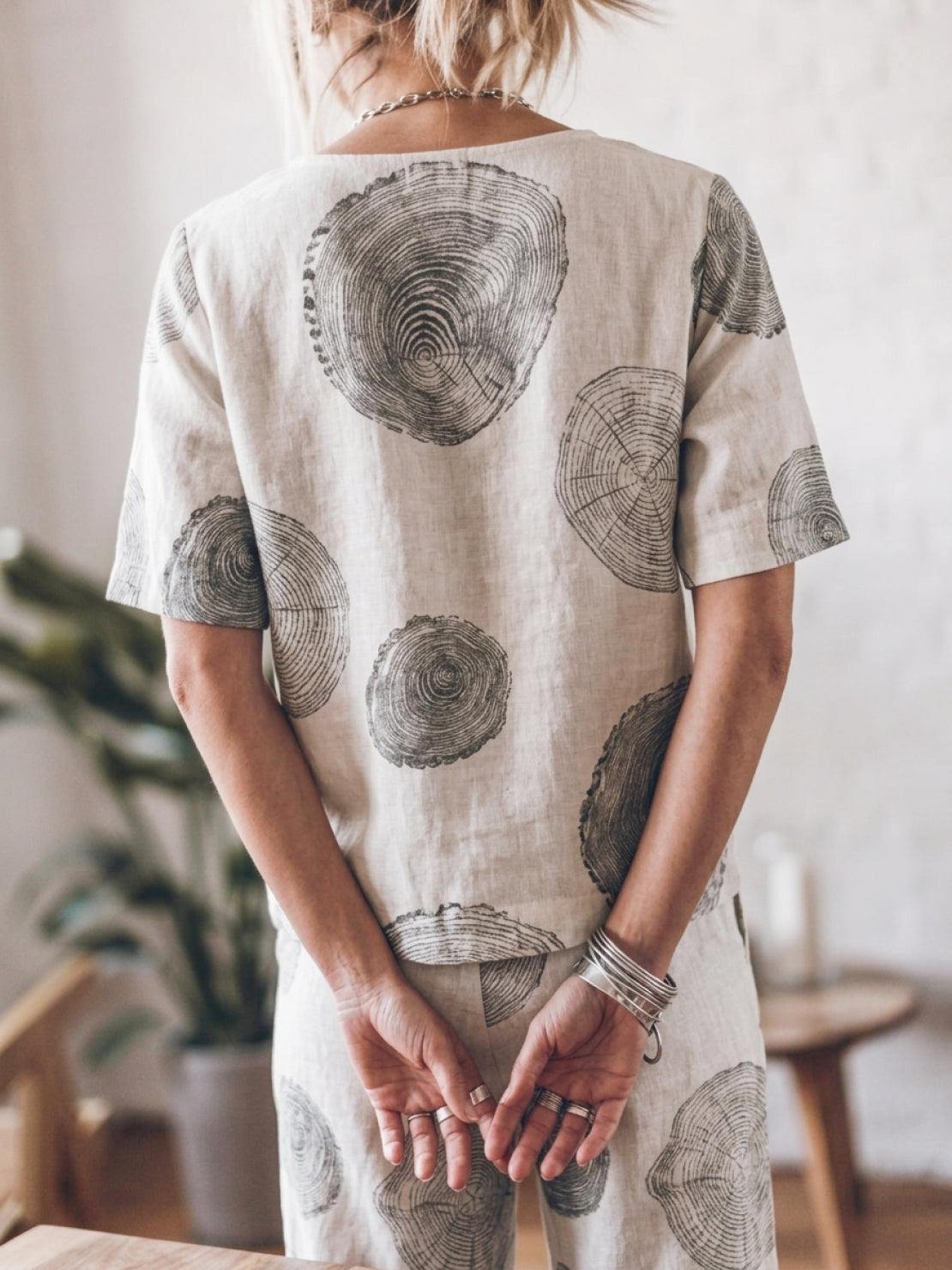 Cotton linen set monochrome two-piece outfit with relaxed short-sleeve top and straight-leg pants