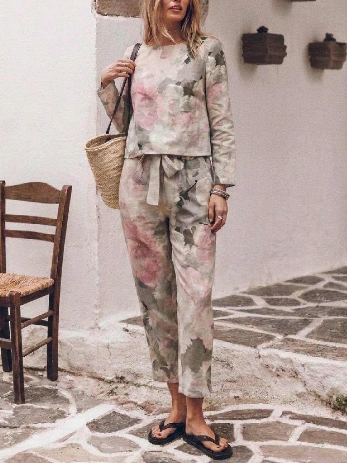 Woman wearing relaxed cotton-linen monochrome longline top and wide-leg pants set
