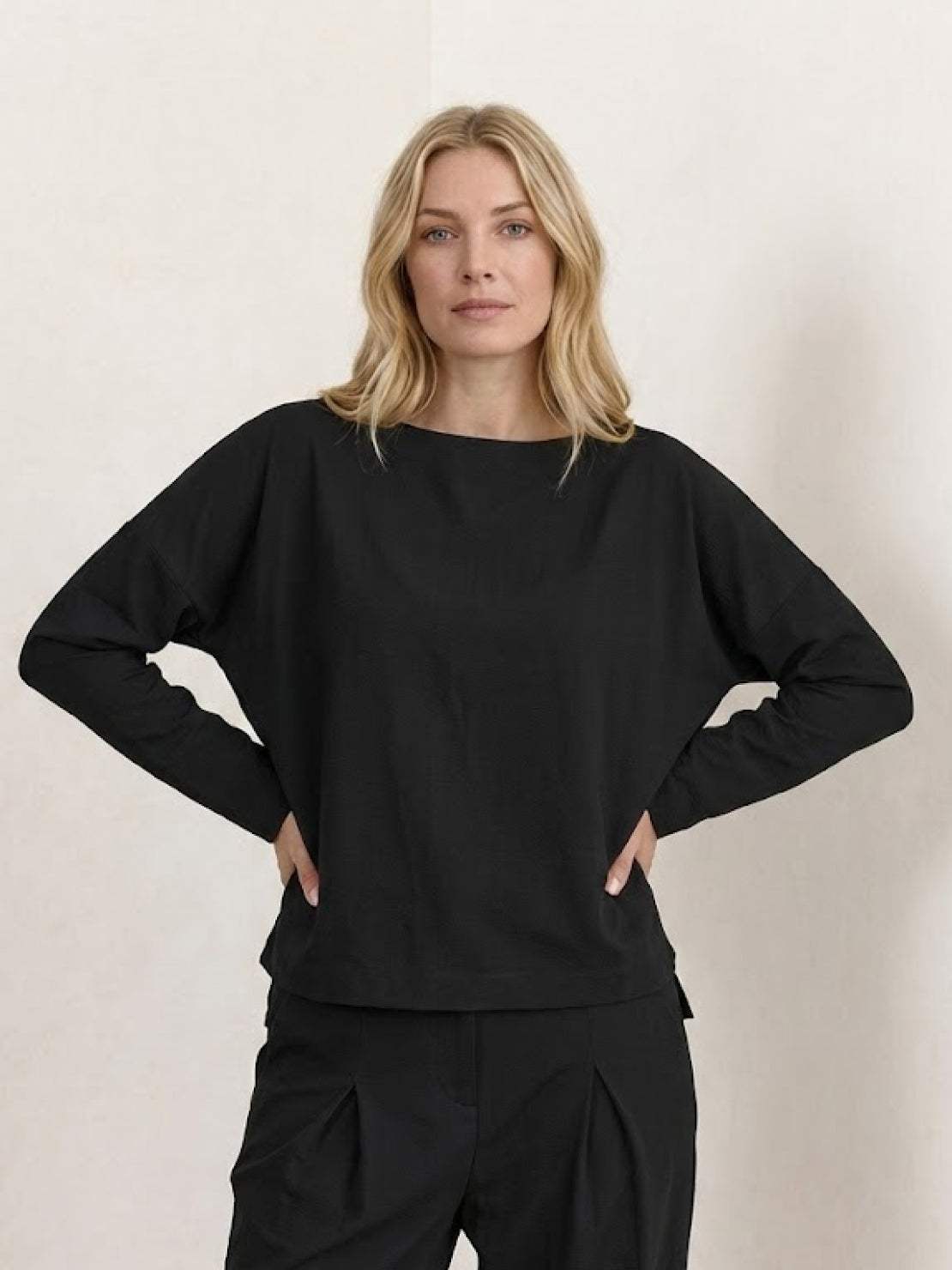 All-Day Comfort 2-piece outfit set with lightweight, breathable fabric for effortless style and versatility