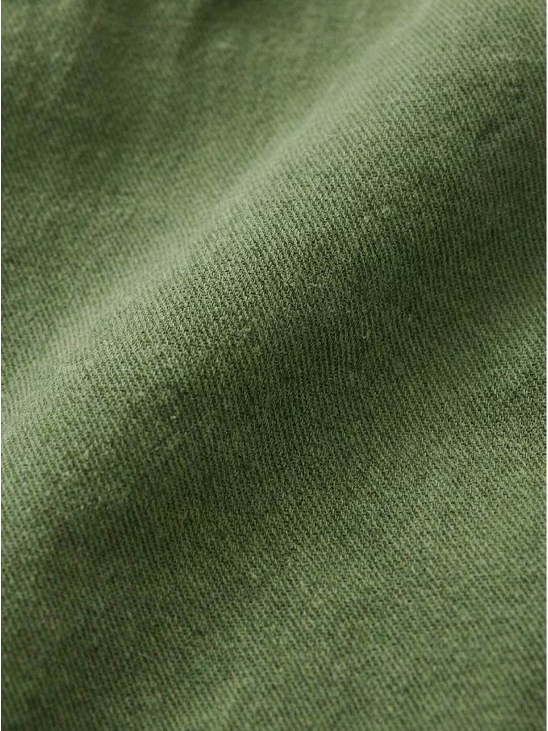 Casual button-down utility-chic trousers with deep pockets and rolled cuffs in soft durable fabric