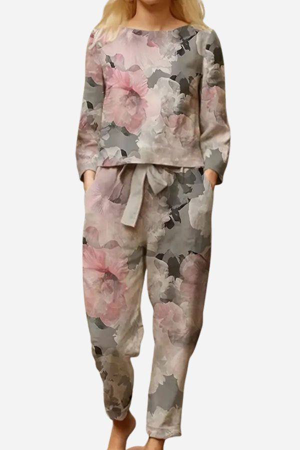 Retro patterned linen two-piece women's outfit with floral design